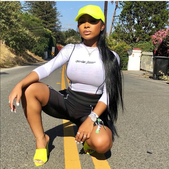 Lime green pointed toe mules - Picture 4 of 8